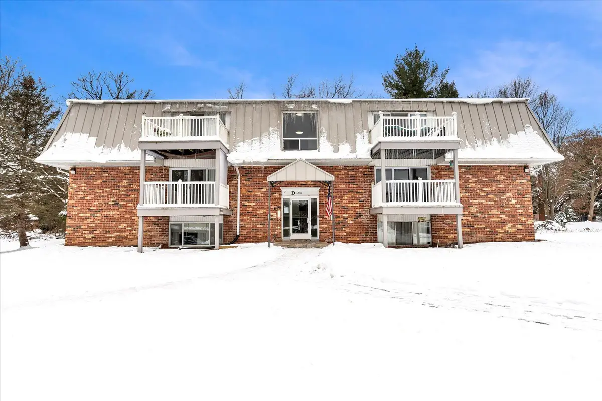 6716 Cascade Road Se #46, Grand Rapids, MI 49546 - Image #1