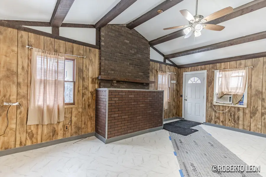 922 Burton Street Sw, Wyoming, MI 49509 - Image #2