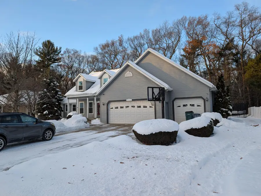 1040 N Robinhood Drive, Muskegon, MI 49445 - Image #3