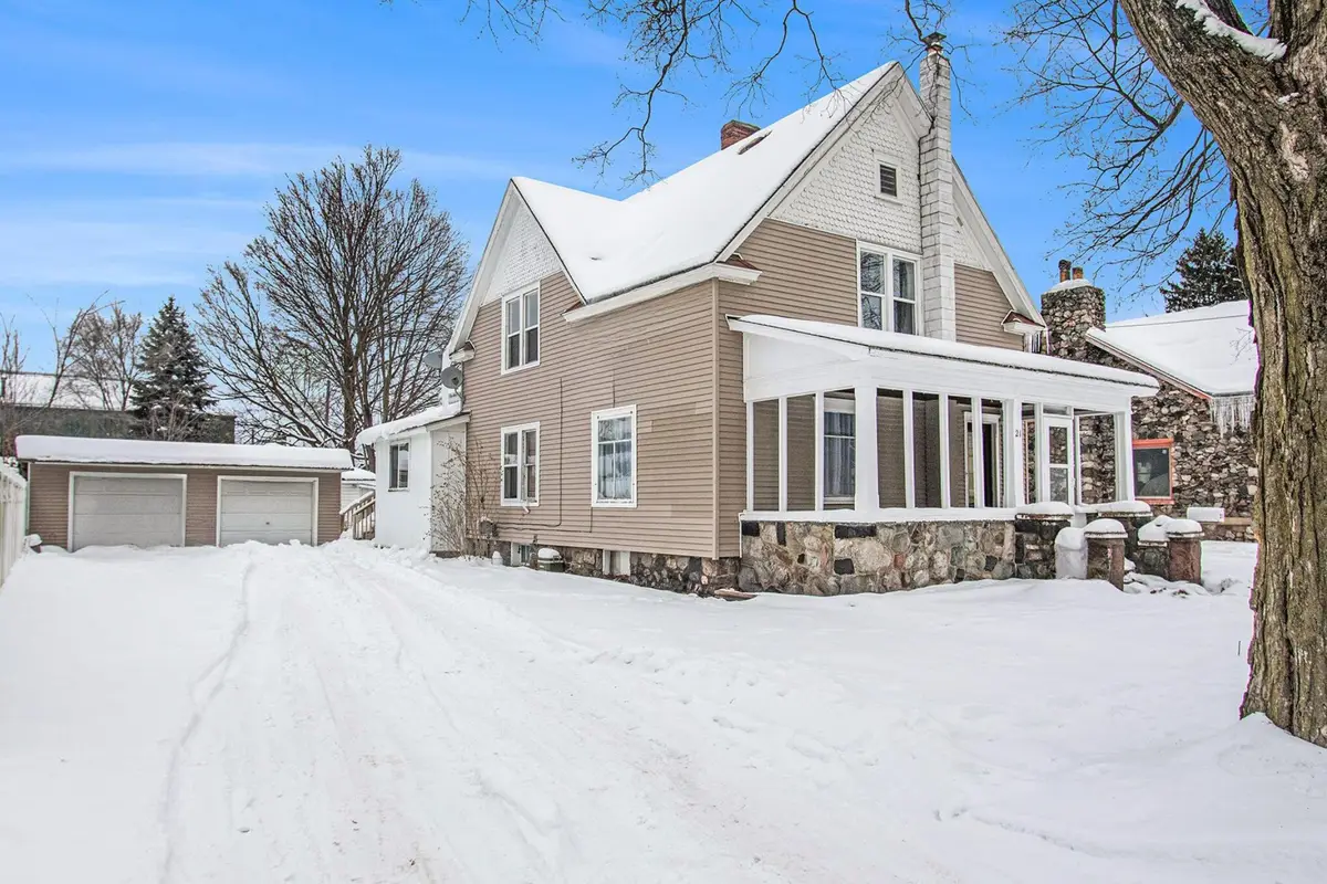 21 W Shepard Street, Hartford, MI 49057 - Image #1