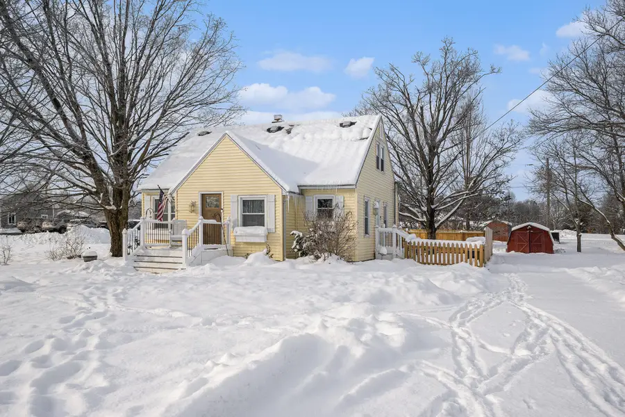 109 N Harris Street, Paw Paw, MI 49079 - Image #2