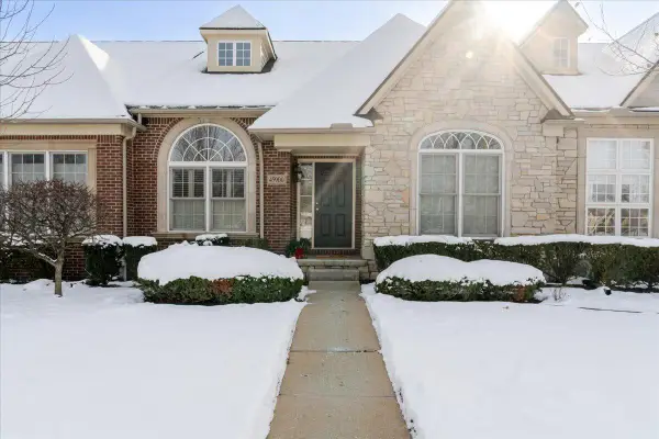 45900 S Stonewood Road, Canton, MI 48187