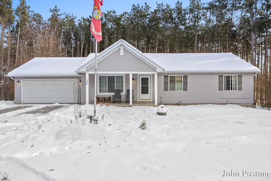 17276 Violet Ruth Drive Ne, Cedar Springs, MI 49319 - Image #2