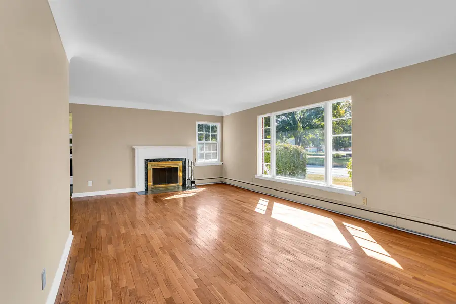 1302 Elmwood Avenue, Jackson, MI 49203 - #2