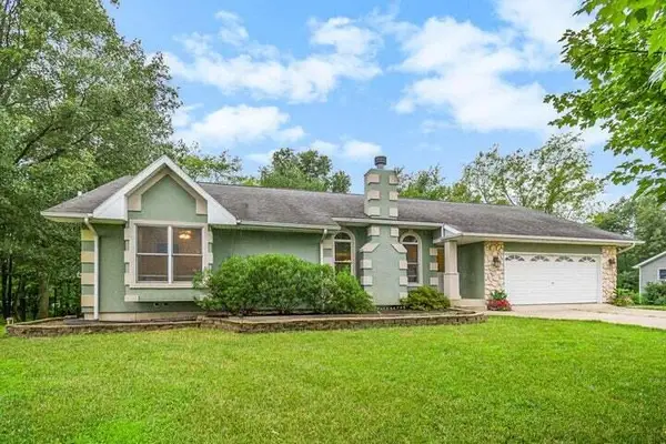 54060 W Ridgeview Circle, Paw Paw, MI 49079