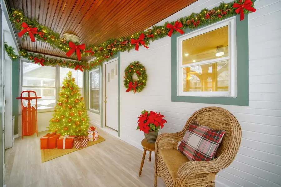 407 S West Avenue, Jackson, MI 49201 - Image #2