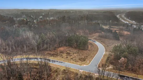 8190 Scots Pine Circle #12, Kalamazoo, MI 49009