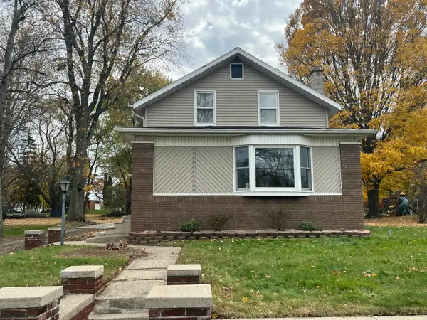 460 E Chicago Street, Jonesville, MI 49250