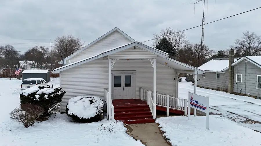 526 Fairyland Avenue, Jackson, MI 49202 - Image #2