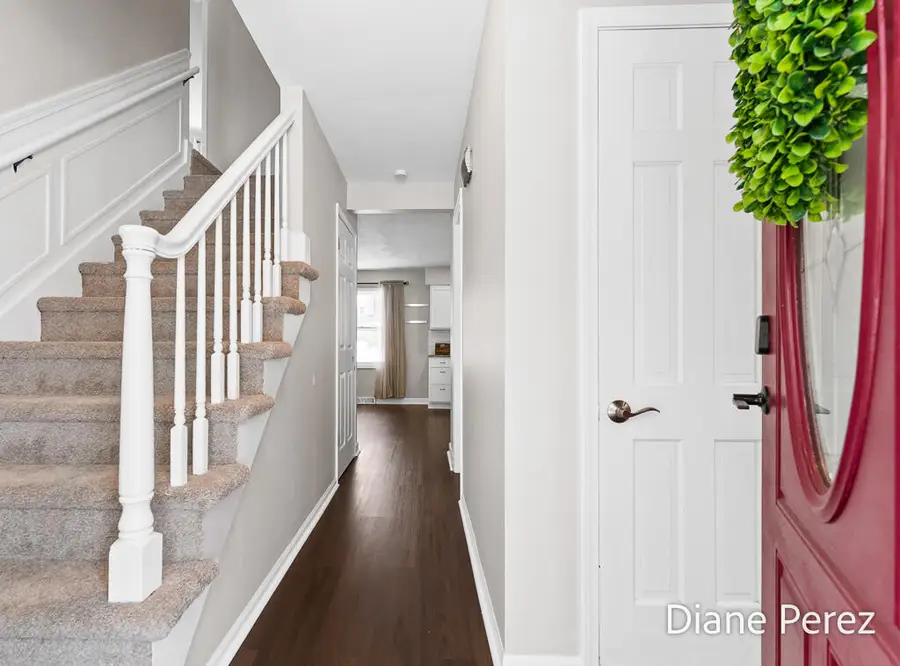 1920 Glenmoor Court Se, Kentwood, MI 49508 - Image #2