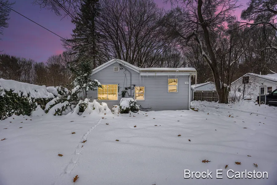 923 Wilson Avenue, Muskegon, MI 49441 - Image #2