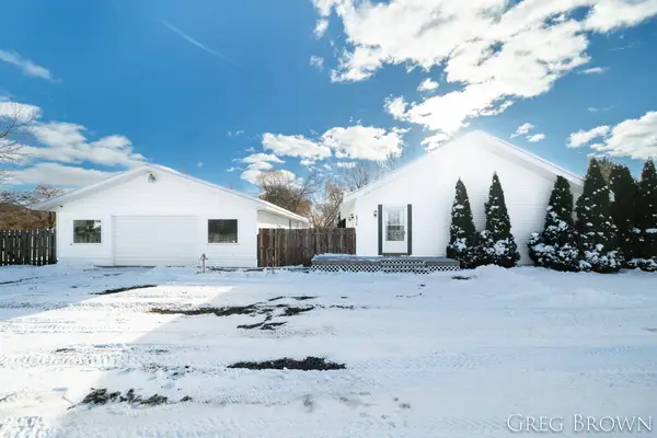 6978 N Whites Bridge Road, Belding, MI 48809