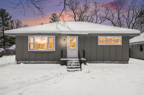 607 Central Bay Avenue, Holland, MI 49423