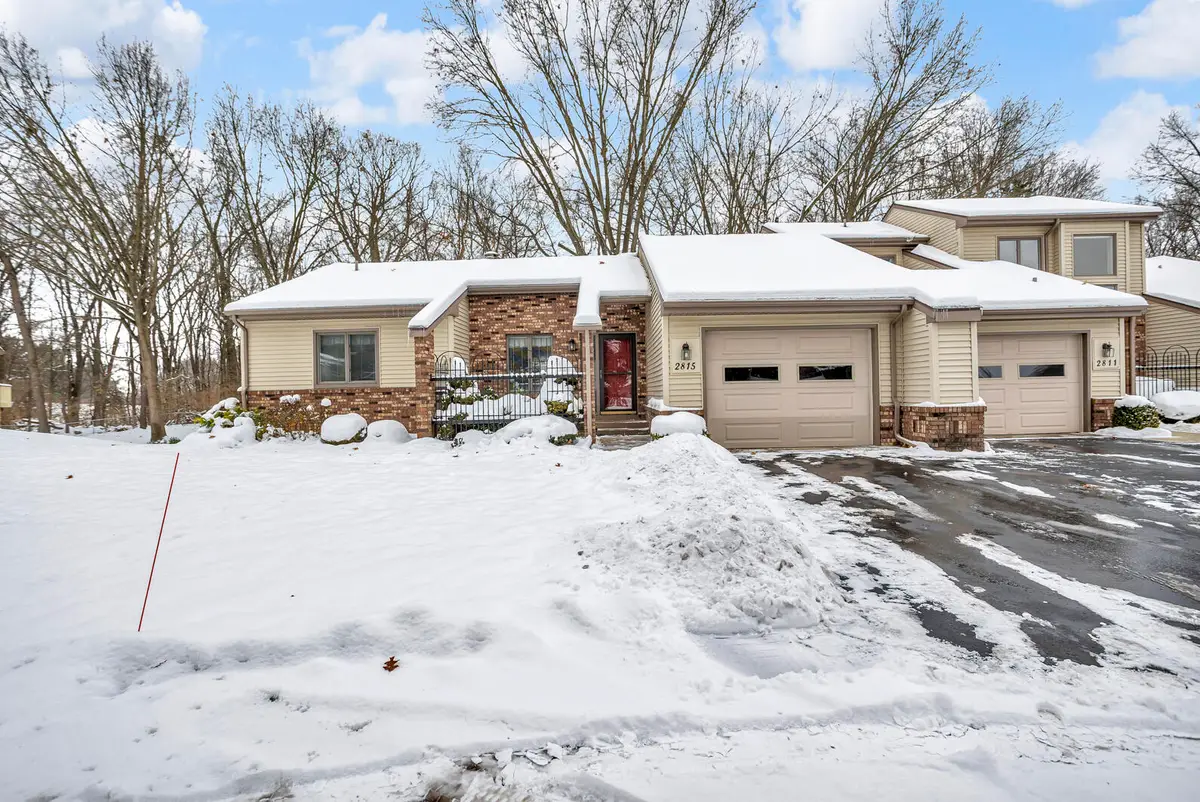 2815 S Wooddale Drive, Jackson, MI 49203 - Image #1