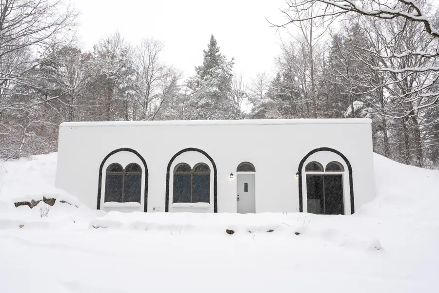 4736 S Rolland Road, Blanchard, MI 49310 - Image #2