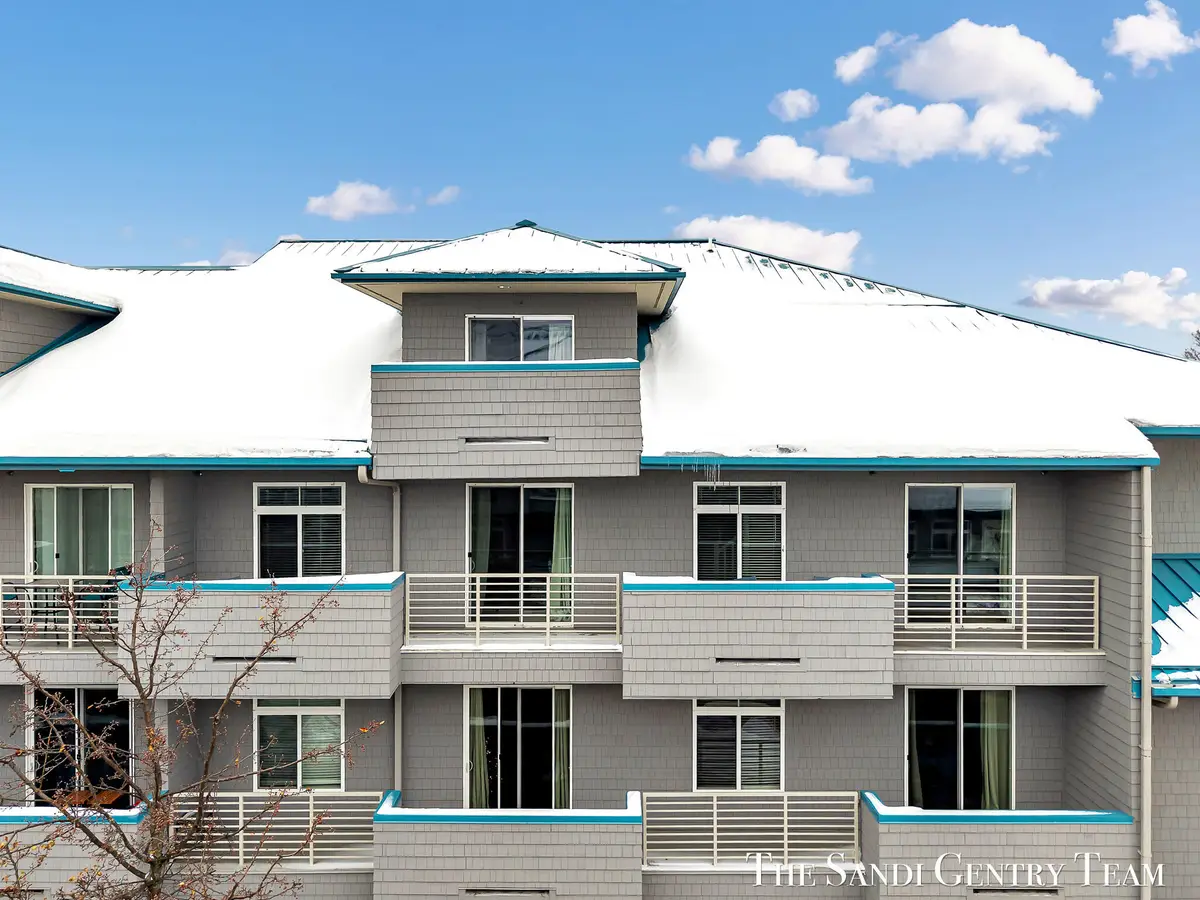 529 Miller Drive #305, Grand Haven, MI 49417 - Image #1