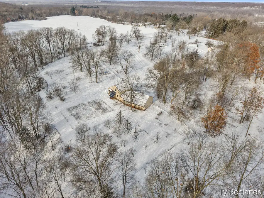 1067 Somers Road, Lyons, MI 48851 - Image #2