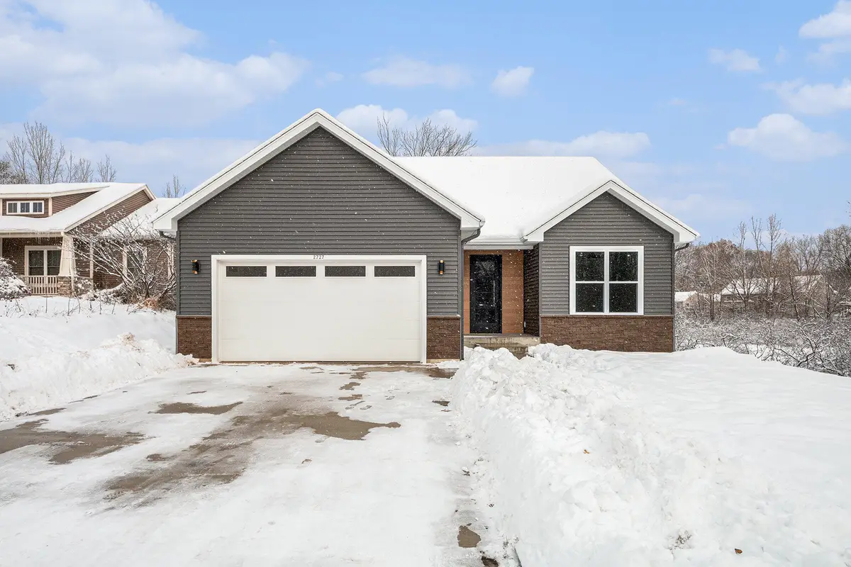 2727 Bridge Place Drive Ne, Grand Rapids, MI 49525 - Image #1