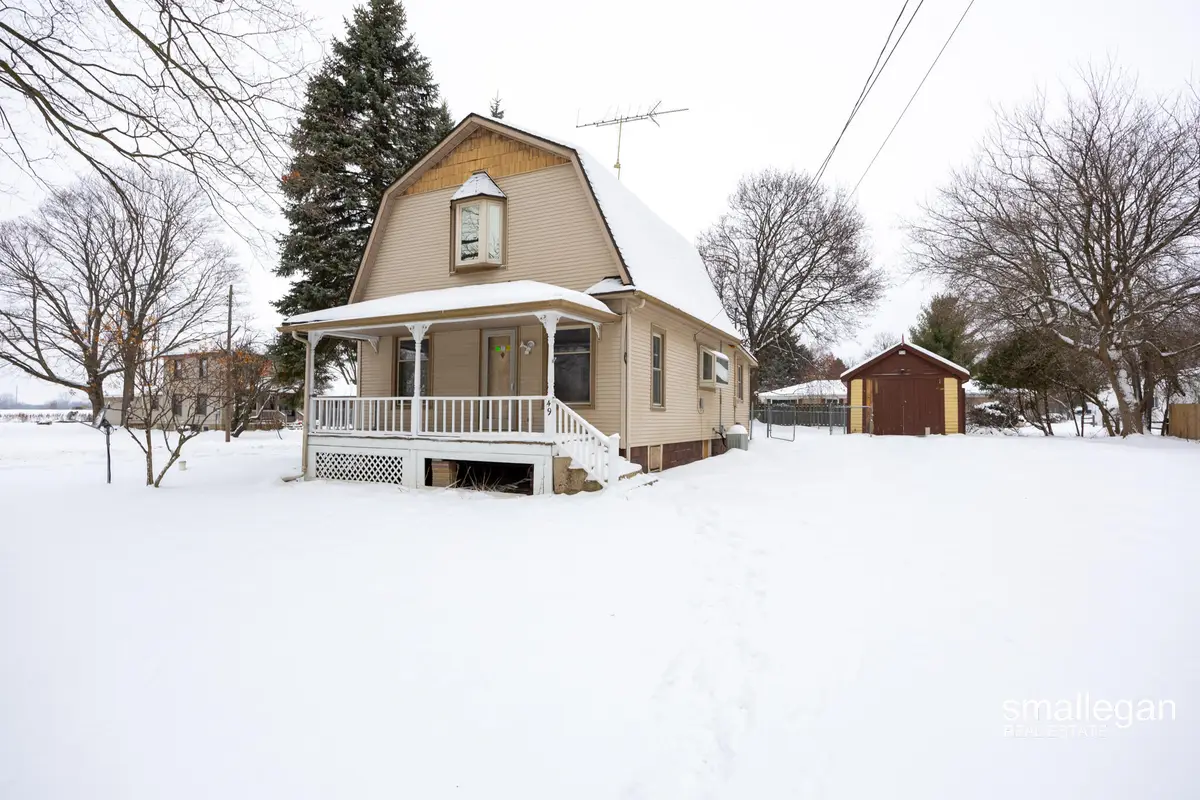 49 N 2nd Street Nw, Kent City, MI 49330 - Image #1