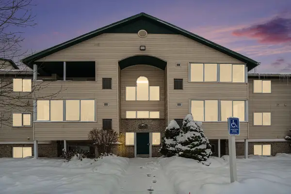 5877 Crosswinds Drive #14, Norton Shores, MI 49444