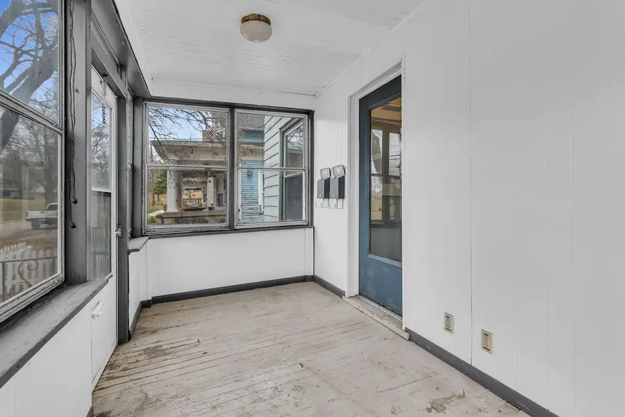 109 Edgewood Street, Jackson, MI 49201 - Image #2