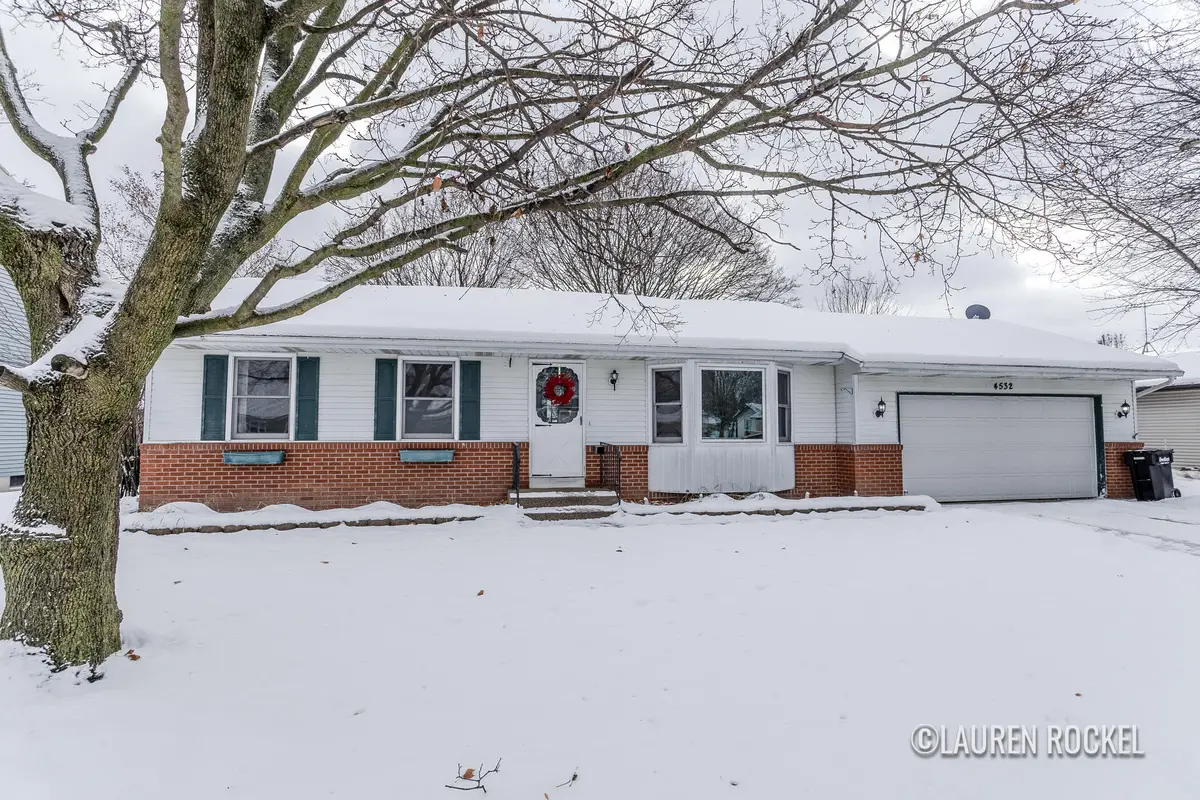 4532 Sutton Place Sw, Grandville, MI 49418 - Image #1