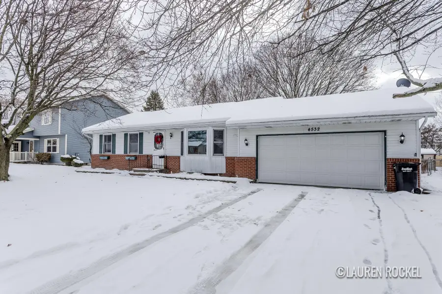4532 Sutton Place Sw, Grandville, MI 49418 - Image #2