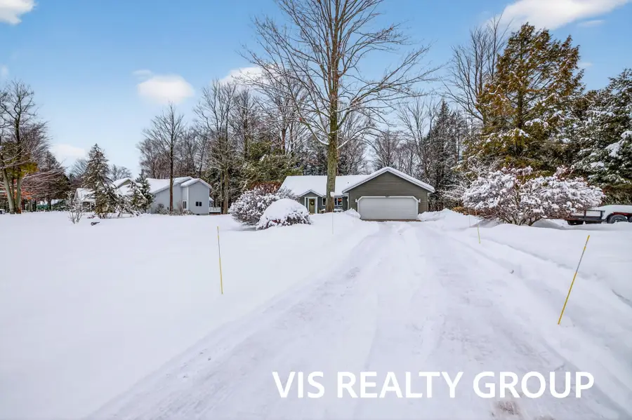 6671 Beech Creek Drive, Fruitport, MI 49415 - Image #3