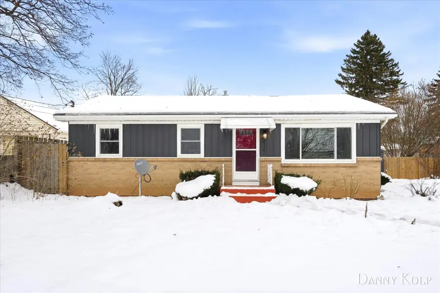 4322 Fuller Avenue Se, Grand Rapids, MI 49508 - Image #2