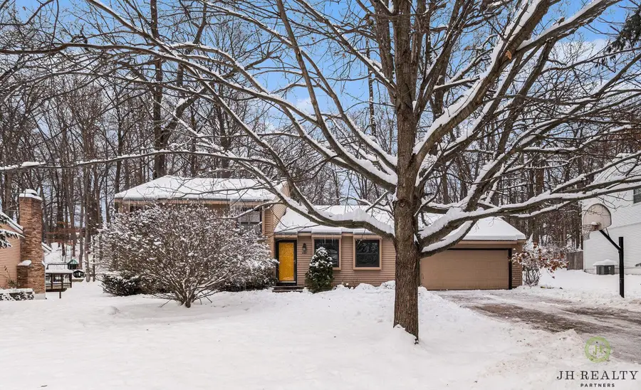 446 Adaway Avenue Se, Ada, MI 49301 - Image #2