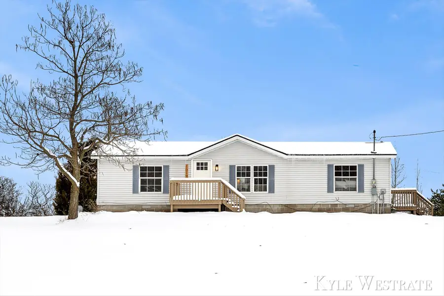 1019 Vining Road, Greenville, MI 48838 - Image #3