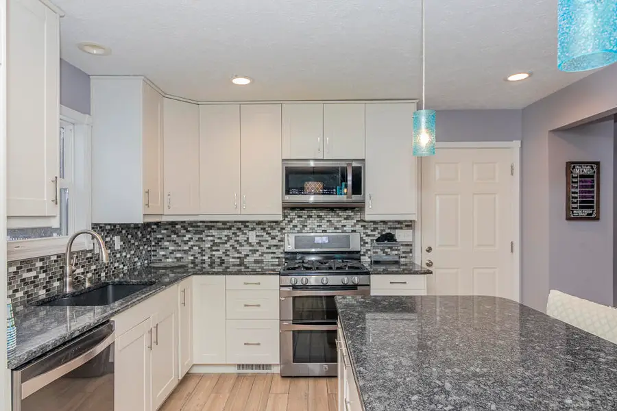 24271 Thousand Oaks Drive, Mattawan, MI 49071 - Image #3