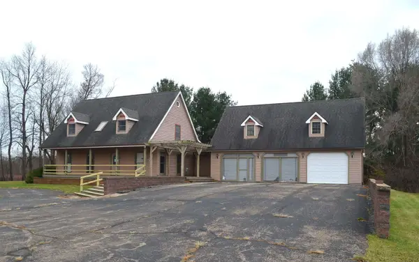 61881 36th Avenue, Bangor, MI 49013