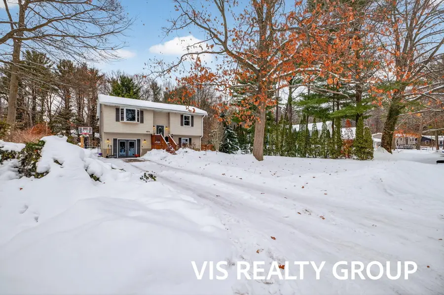 19210 Glendale Circle, Spring Lake, MI 49456 - Image #2