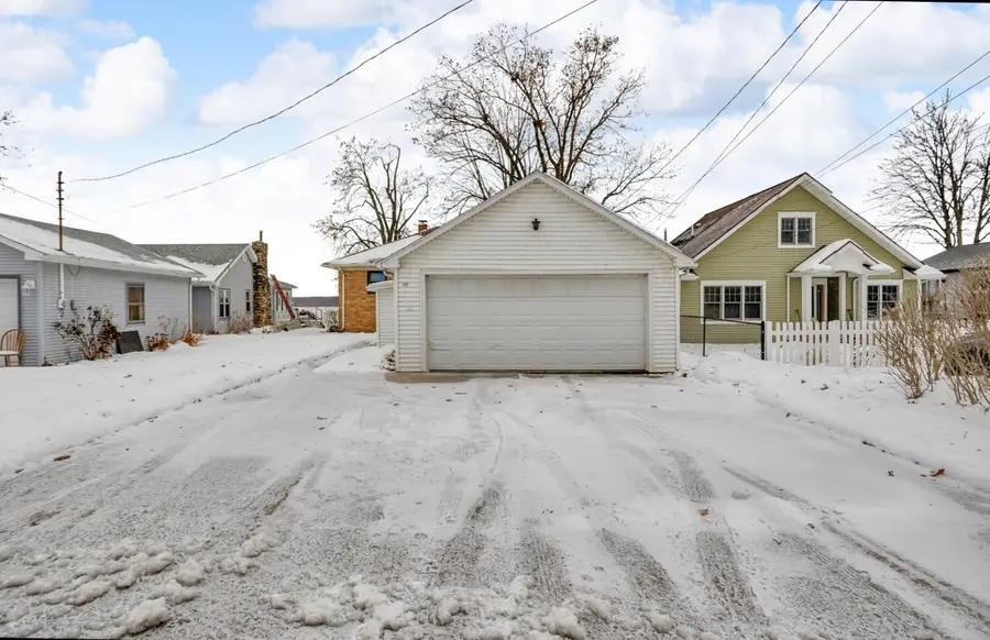 352 Jefferson Drive, Michigan Center, MI 49254 - Image #2