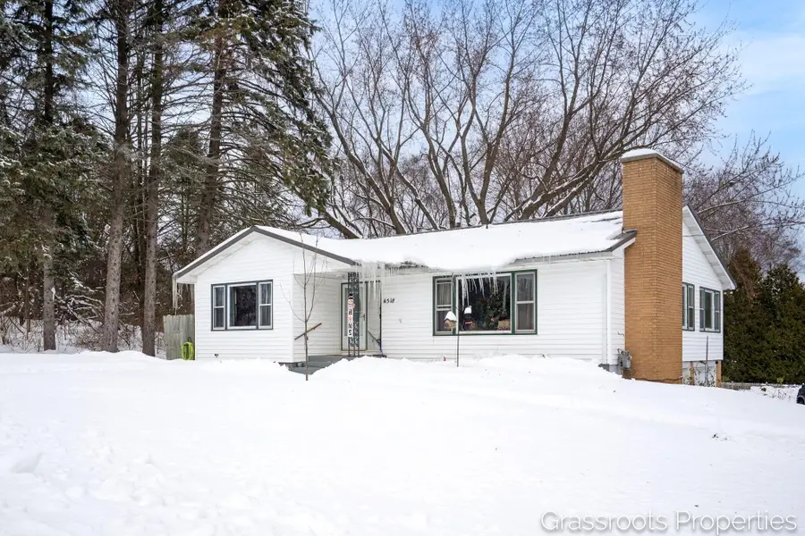 4518 Elm Street, New Era, MI 49446 - Image #2