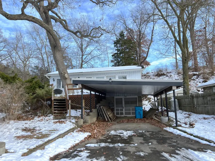 3302 N Blackstone Avenue, Colon, MI 49040 - Image #2