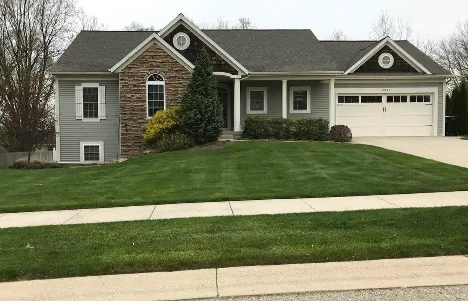 5262 Naples Cedar Drive Sw, Wyoming, MI 49519 - Image #1