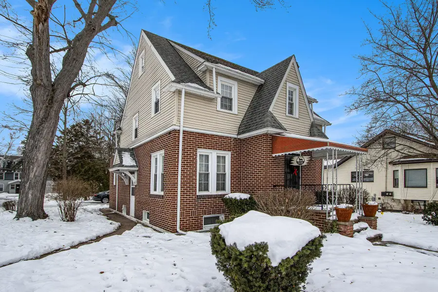 601 N Kalamazoo Street, Paw Paw, MI 49079 - Image #2