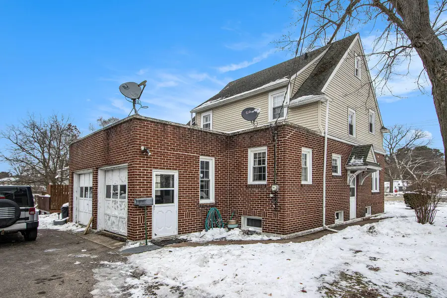 601 N Kalamazoo Street, Paw Paw, MI 49079 - Image #3