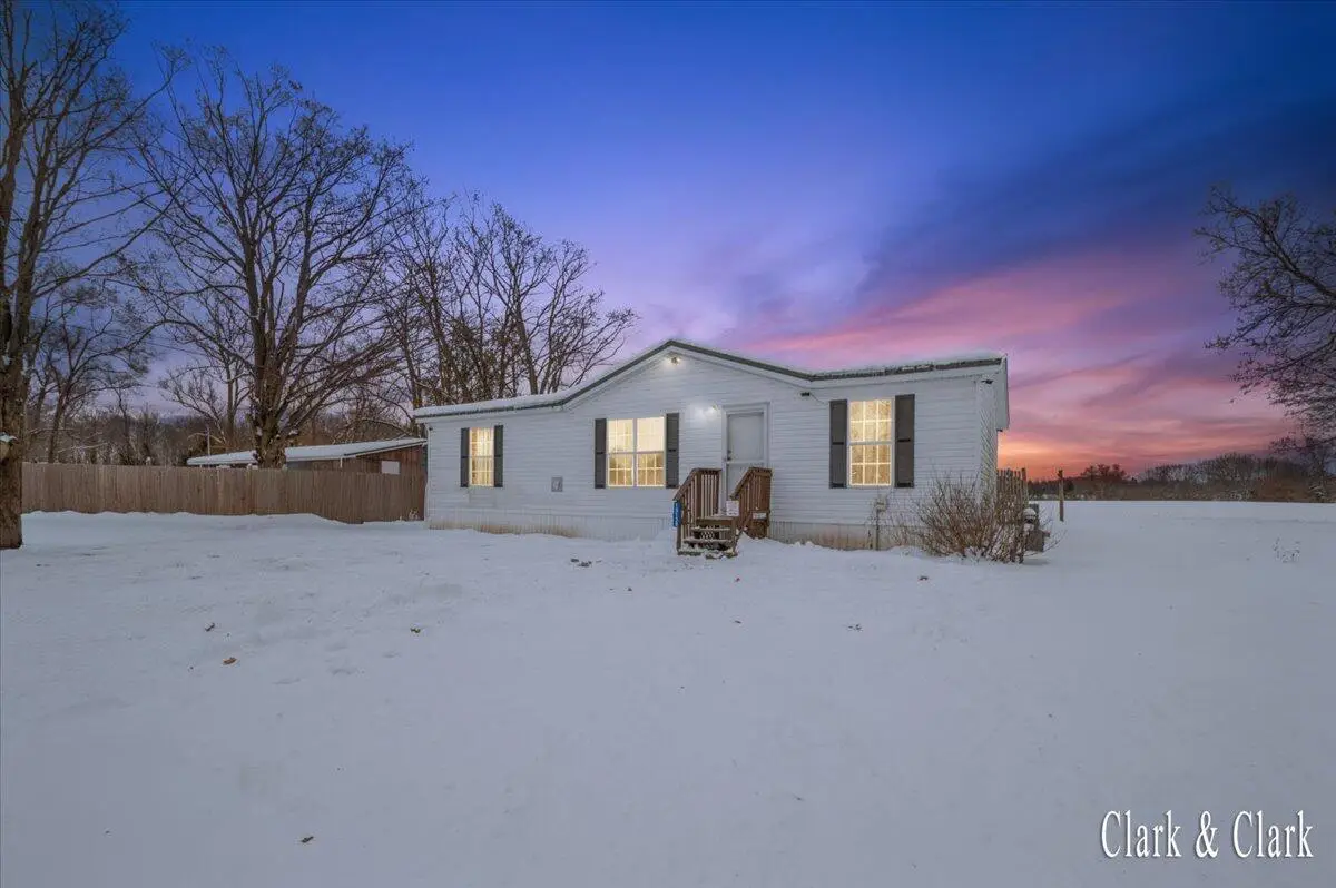 15139 2nd Street, Howard City, MI 49329 - Image #1