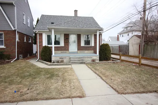 1028 Mollno Street, Wyandotte, MI 48192