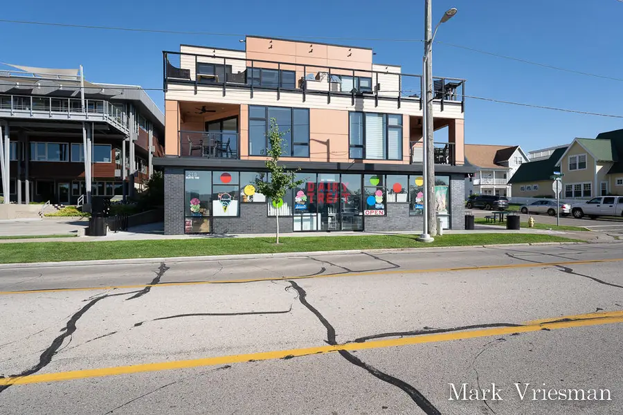 218 S Harbor #201, Grand Haven, MI 49417 - Image #2