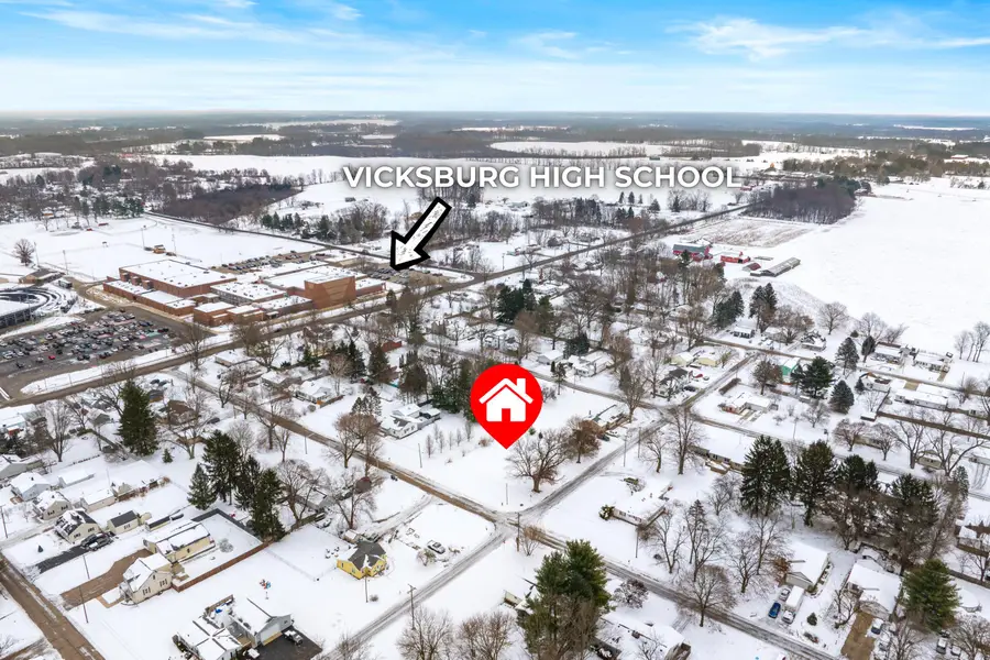 649 Adams Street, Vicksburg, MI 49097 - Image #2