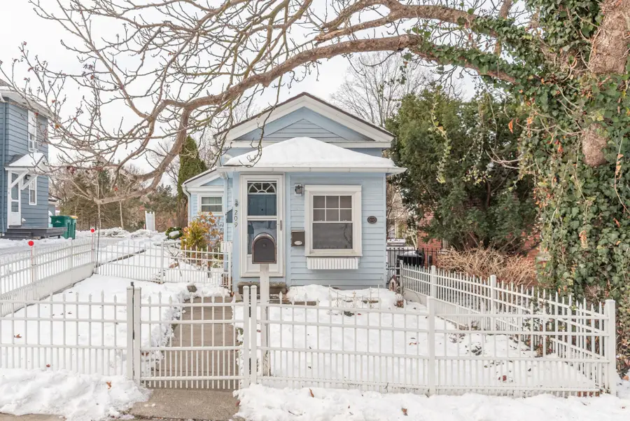 209 N Ann Arbor Street, Saline, MI 48176 - Image #2