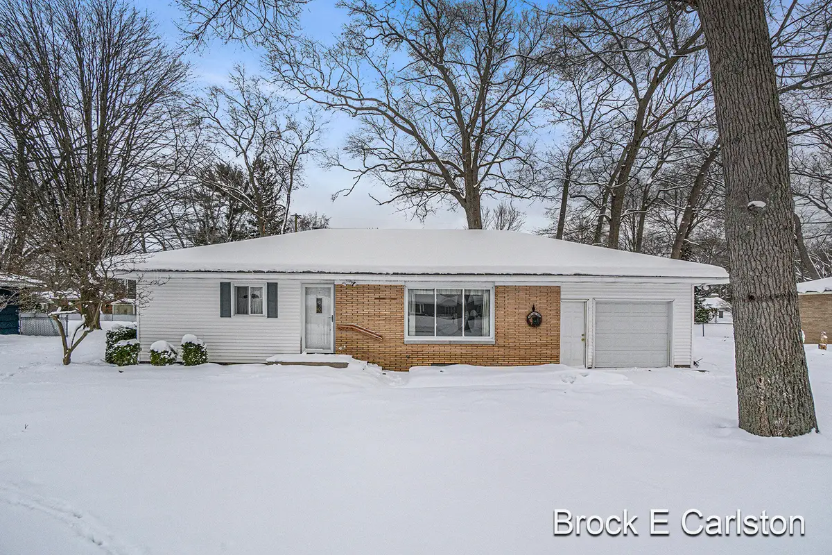 1901 Maryland Boulevard, Norton Shores, MI 49441 - Image #1