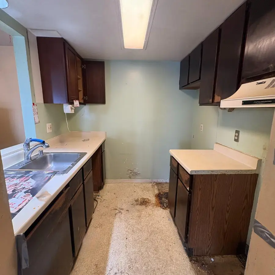 1476 W Chateau Vert, Ypsilanti, MI 48197 - Image #2