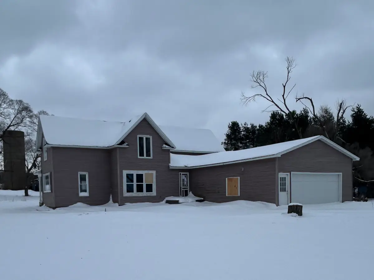 6948 E 48 Road, Cadillac, MI 49601 - Image #1