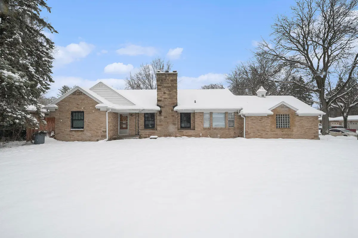 3041 Burton Street Se, Grand Rapids, MI 49546 - Image #1