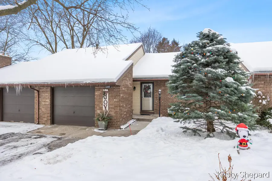 4308 Indian Spring Drive Sw #29, Grandville, MI 49418 - Image #2